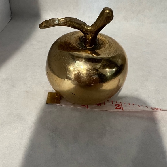 Vintage Brass Apple Bell /Paper weight - Picture 4 of 5
